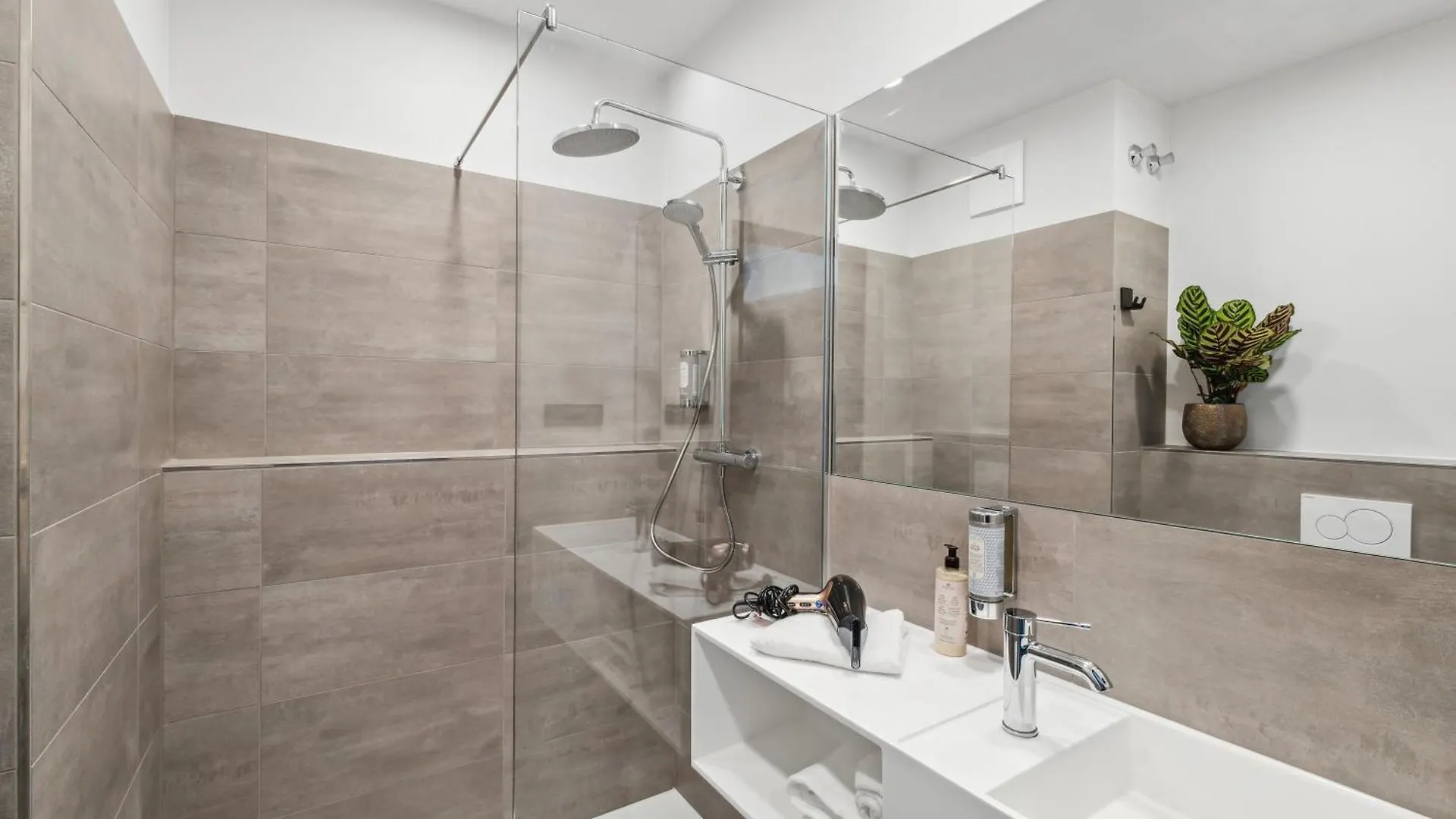 Nena Apartments Muenchen City East Aparthotel